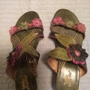 Cute leather flower sandals
